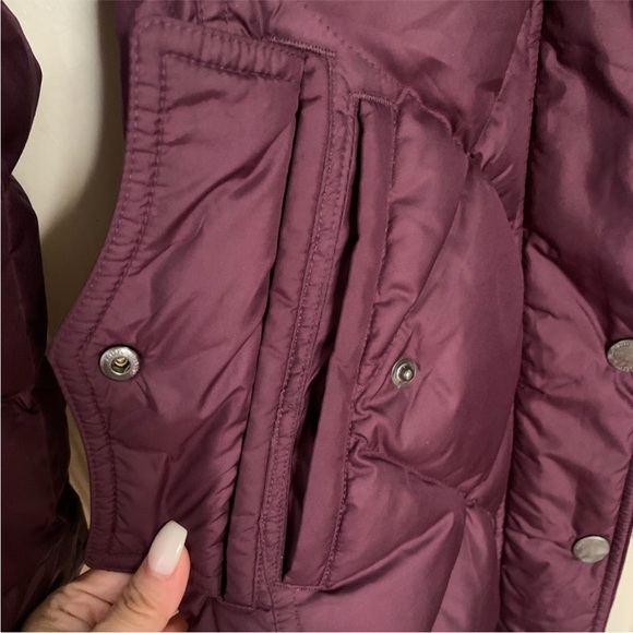 Burberry Women's Quilted Puffer Down Coat - Picture 10 of 11